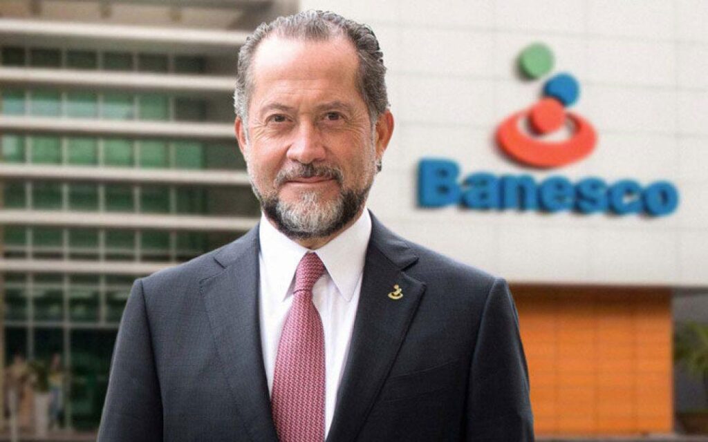 Escotet compra otro banco