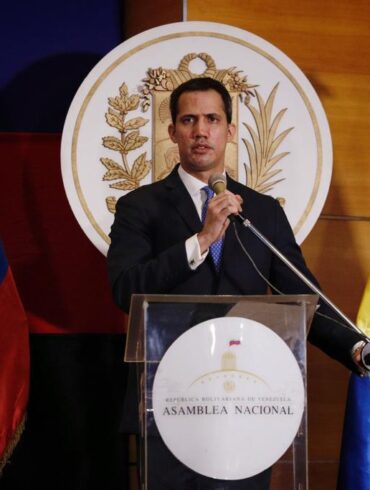 Guaidó busca consenso