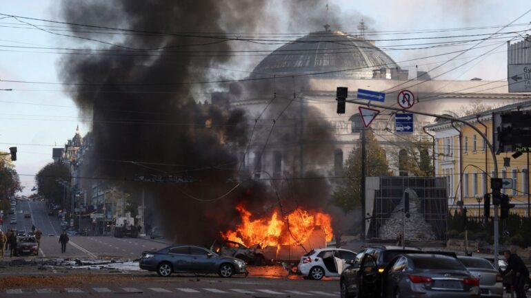 Misiles rusos atacan Kyiv