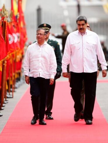 Maduro y Petro en inauguración de Tienditas