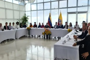 Negociaciones Colombia-ELN a México