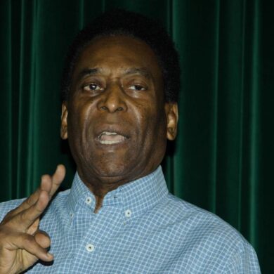 Cáncer de Pelé avanza