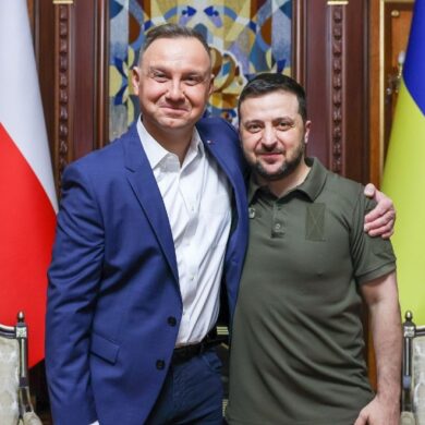 Zelensky visita Polonia