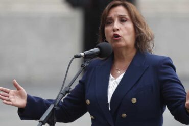 Dina convoca a elecciones