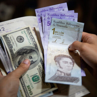 Devaluación del bolívar