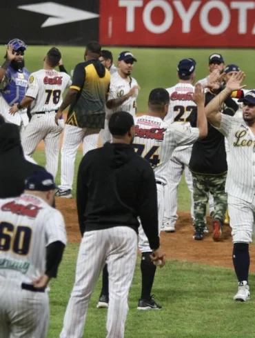 Leones finalizan en la punta