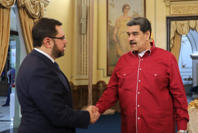 Reunión Maduro Ecarri
