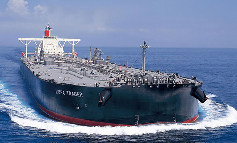 Zarpa buque con crudo venezolano a EEUU