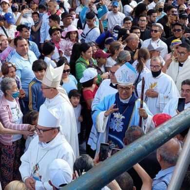 Monseñor Basabe en misa de la Divina Pastora