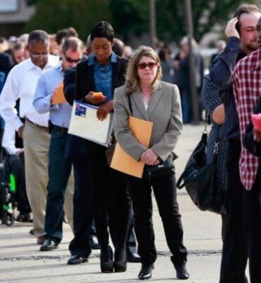 Baja la tasa de desempleo en EEUU