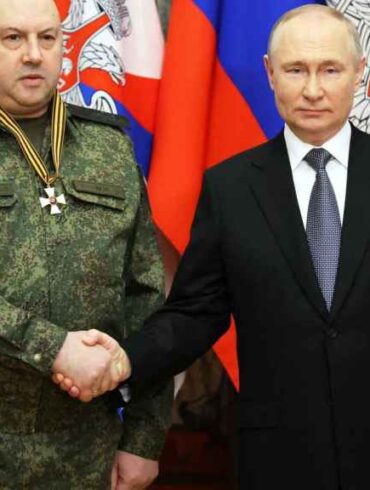 Destituyen al comandante ruso