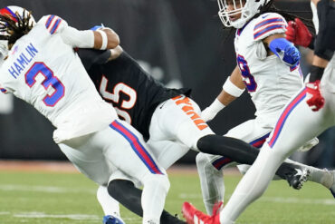 En estado crítico jugador de la NFL