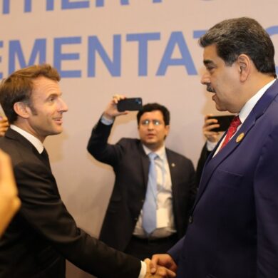 Francia respeta fin del interinato