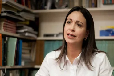 María Corina quiere liderar la oposición