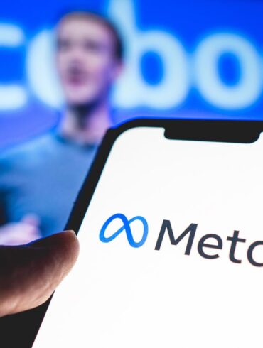 Restablecerán cuentas a Trump