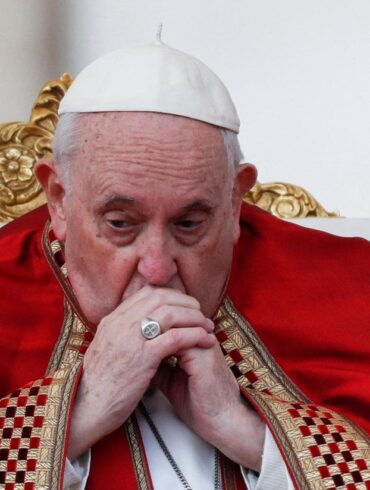 El Papa defiende a homosexuales