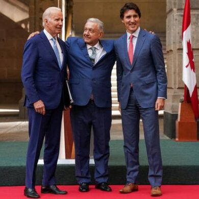 Cumbre de los tres amigos