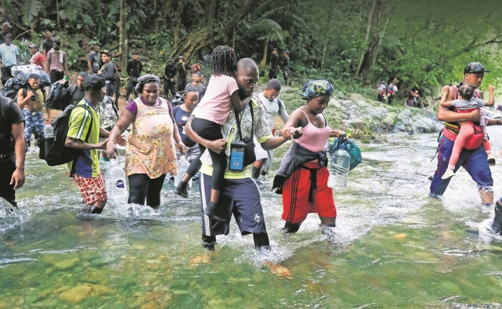 Venezolanos en el Darién