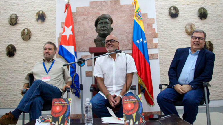 Jorge Rodríguez presenta libro en Cuba
