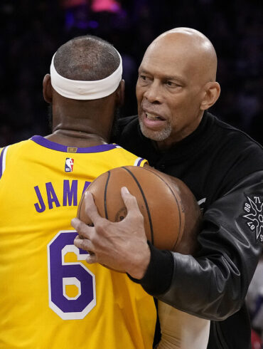 LeBron rompe marca de Kareem