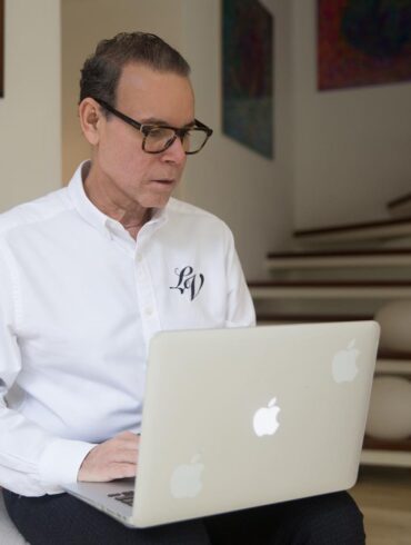 Luis Vicente León dice que hay desaceleración del consumo