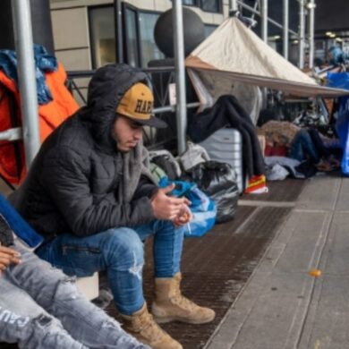 Migrantes venezolanos protestan