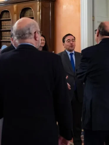 Plataforma reunida con la UE
