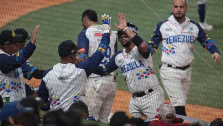 Venezuela derrota a Dominicana
