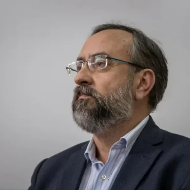 Casal dice que ya hay enlaces con el CNE