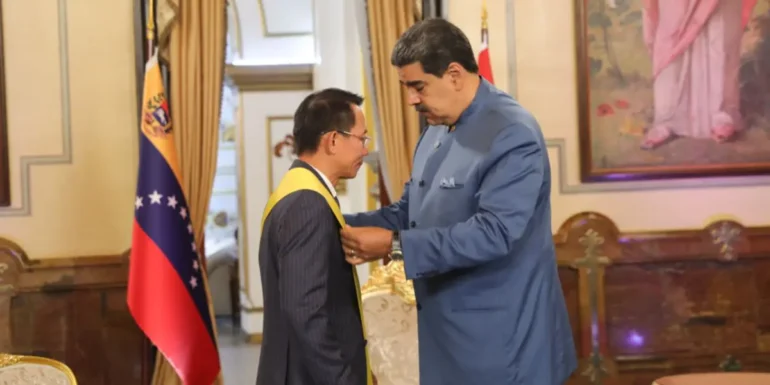 Maduro ordena estrechar lazos con Vietnam