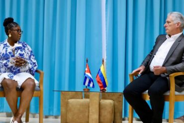 No hay dictadura en Cuba según Francia