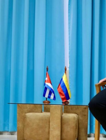 No hay dictadura en Cuba según Francia
