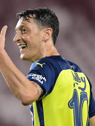 Mezut Ozil