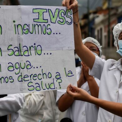 Médicos y enfermeras se han ido del país