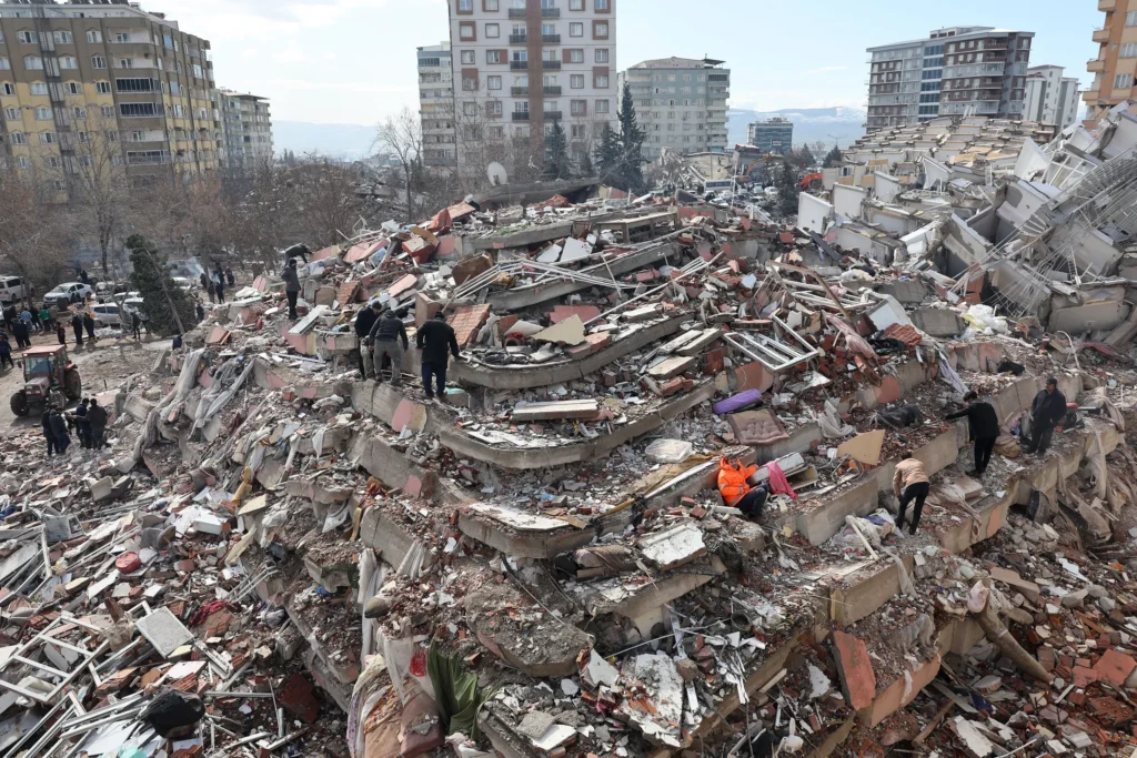 Cuantiosos daños por terremoto