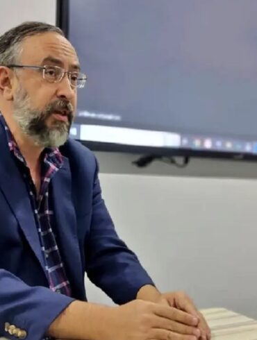 Casal sobre comicios