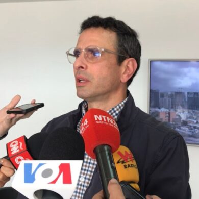 Capriles amarra la cara a Lula