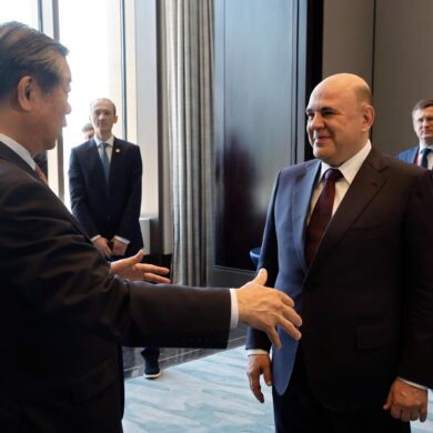 Primer ministro ruso llega a China