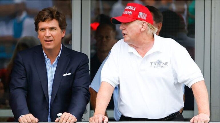 Tucker Carlson y Donald Trump. Foto cortesía Getty.