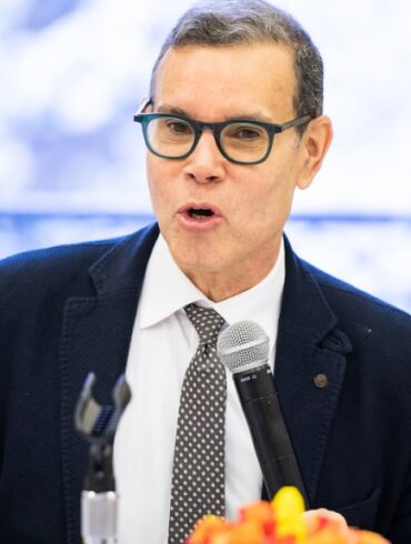 LUIS VICENTE