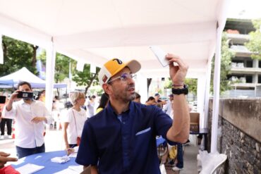 CAPRILES