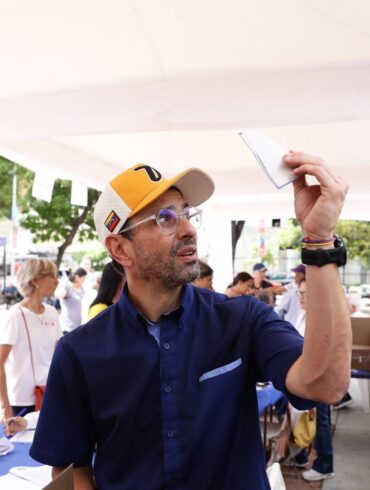 CAPRILES