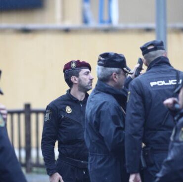 POLICIA