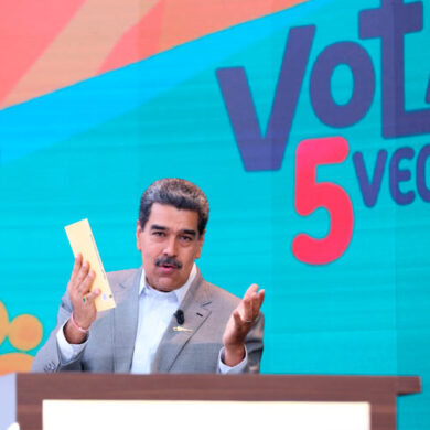 MADURO ESEQUIBO