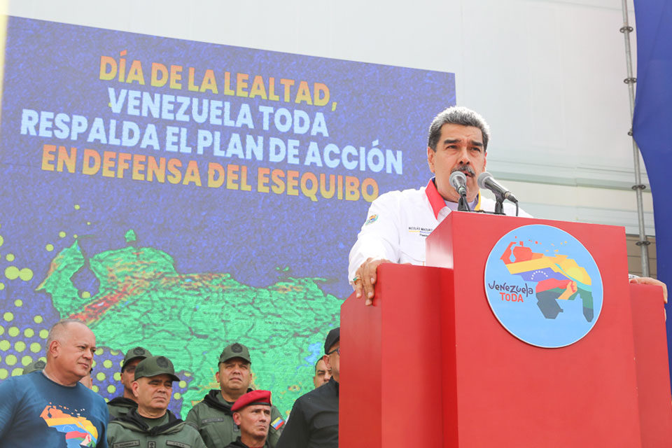 MADURO LEALTAD