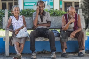 CUBANOS