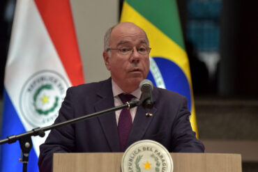 MAURO