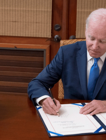BIDEN FIRMA