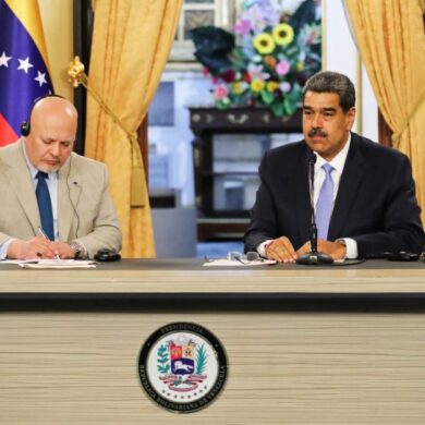 karim khan y nicolás maduro