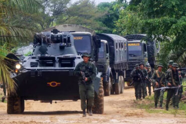 MILITARES